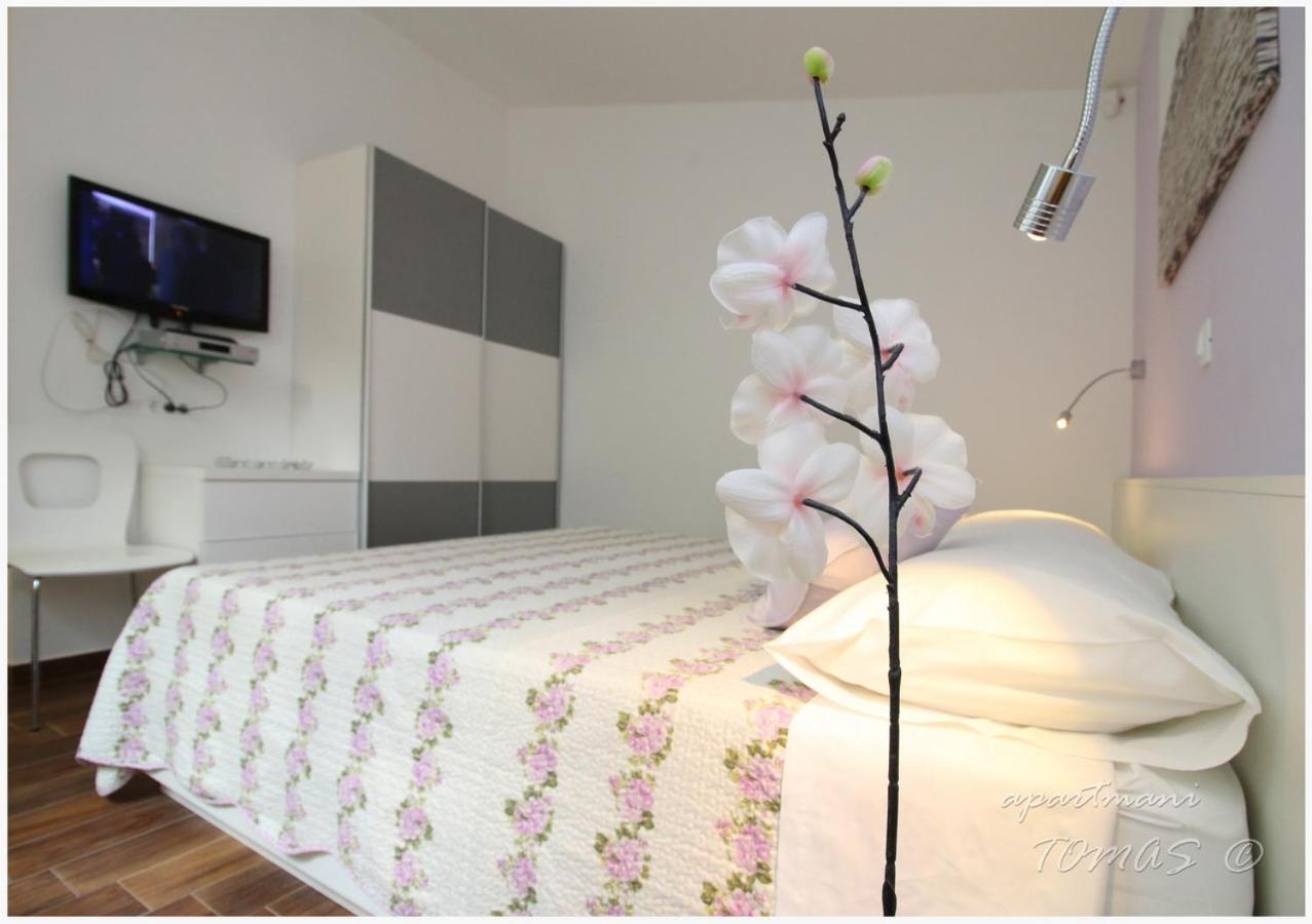 פרימוסטן Apartments Tomas מראה חיצוני תמונה